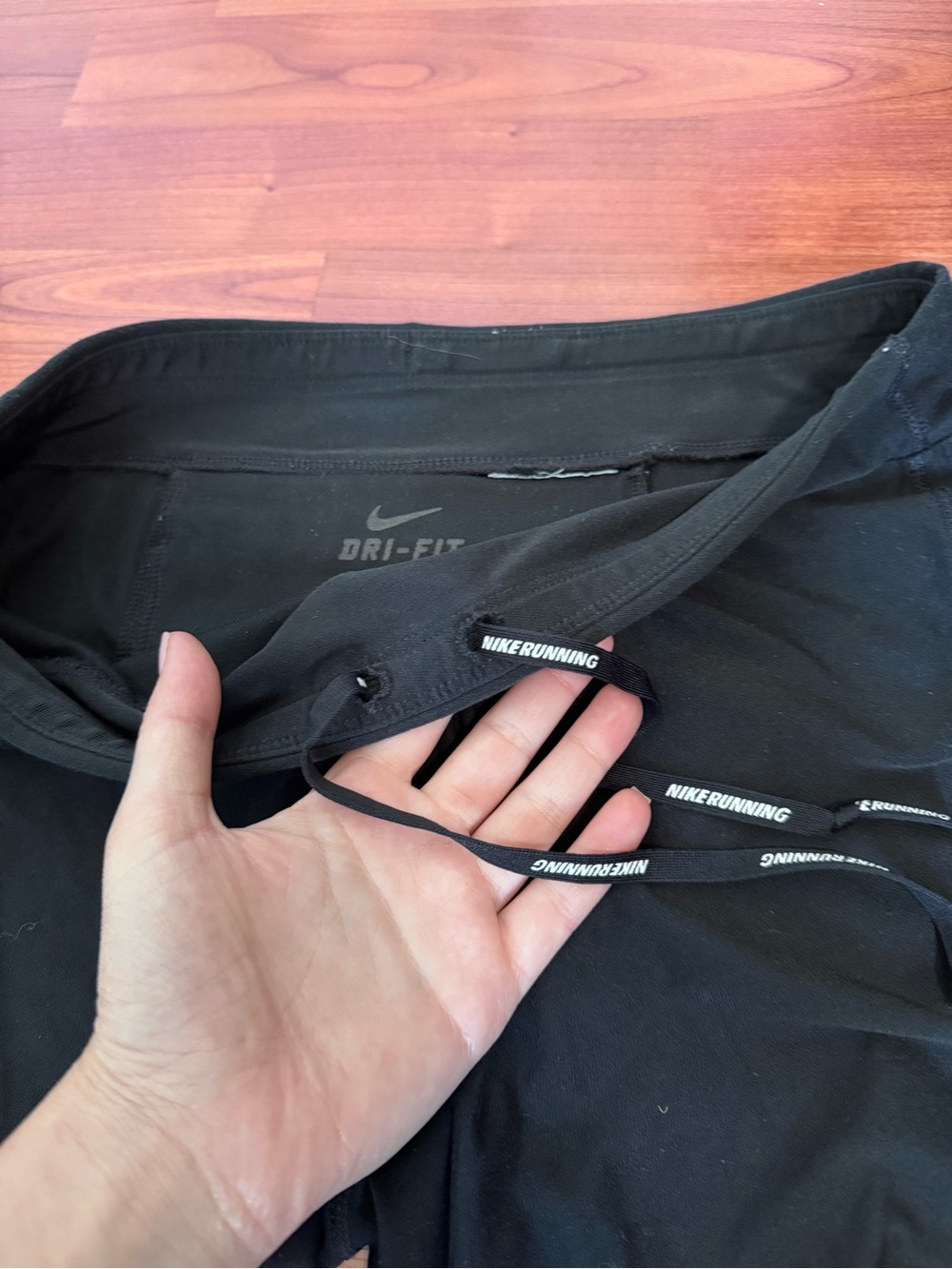 Nike Dry Fit Black Capri Leggings - Picture 3 of 3